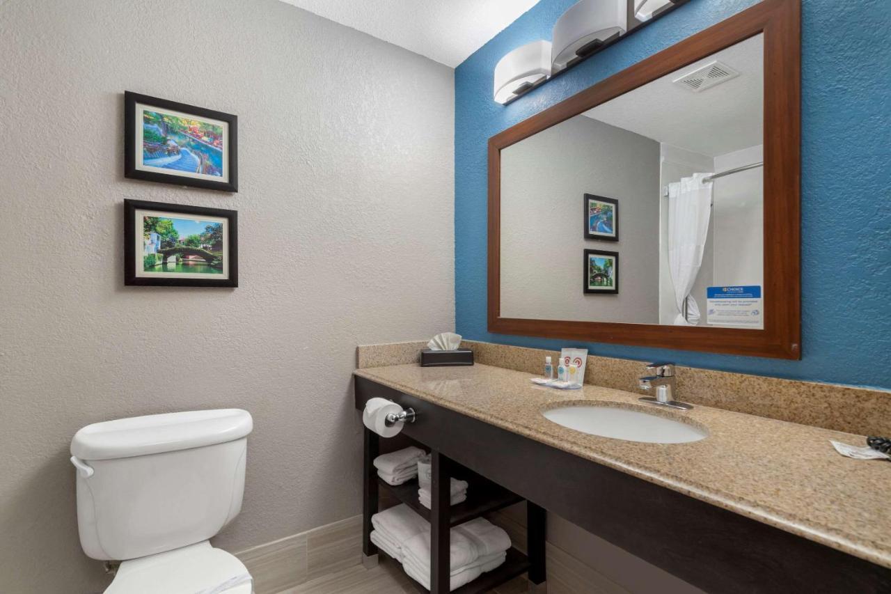 Comfort Inn & Suites Near Medical Center San Antonio Bagian luar foto